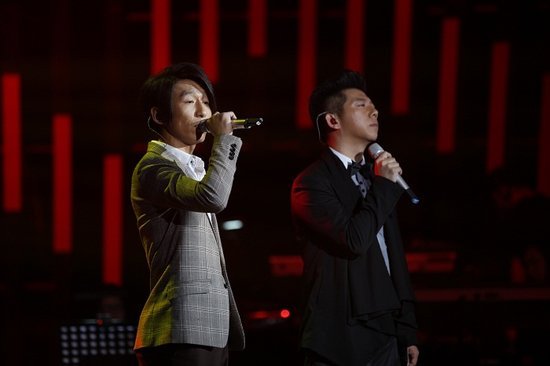 好声音炮轰《我是歌手》：表演成分多 后期加工